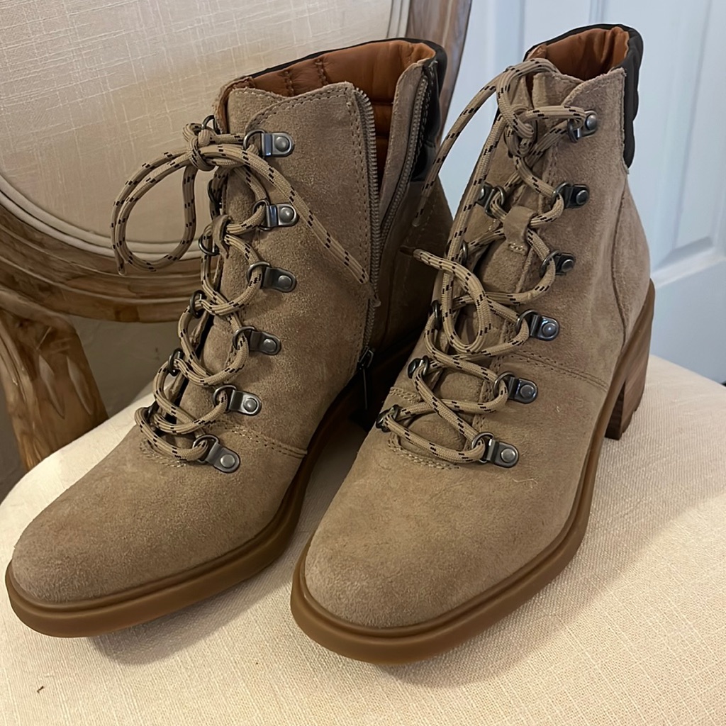 Lucky Brand Booties Size 9